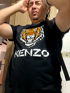 DanielGomez9 online show from September 29, 2:24 pm