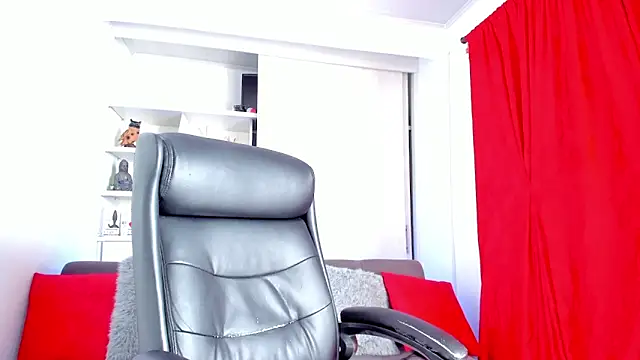 Snapshot of Couple_muscle1 chatting on December 2, 1:22 pm Couple muscle1 online show from December 2, 1:22 pm