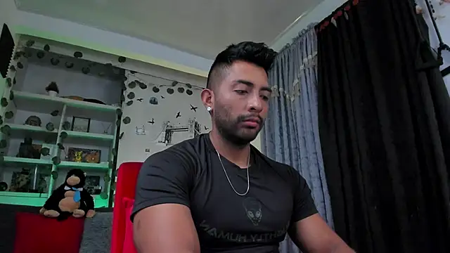 Snapshot of Couple_muscle1 chatting on September 12, 8:31 pm Couple muscle1 online show from September 12, 8:31 pm