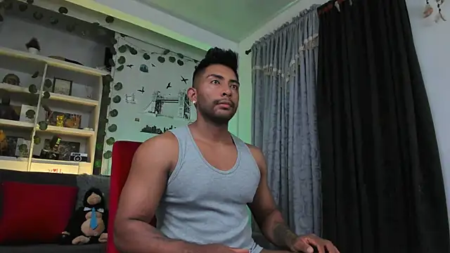 Snapshot of Couple_muscle1 chatting on October 7, 9:52 pm Couple muscle1 online show from October 7, 9:52 pm