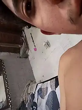 Dilan blakc  online show from April 27, 6:13 pm