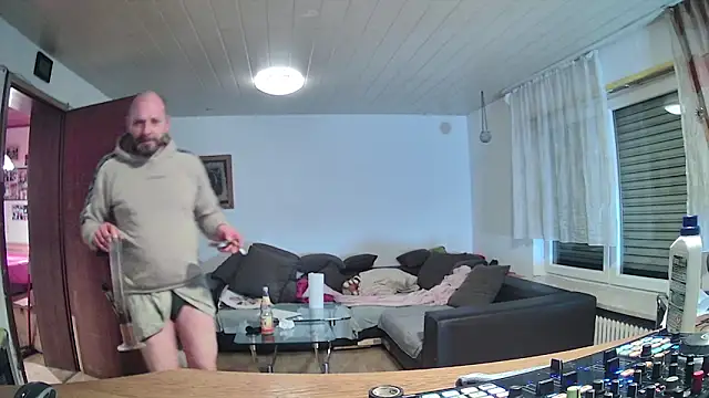 rosaeichel online show from February 10, 2:49 am