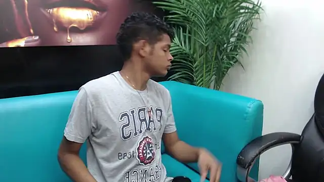 boylittle19cm online show from March 4, 3:59 pm