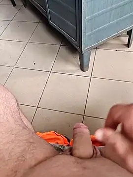 Szeltolo001 online show from March 2, 12:12 pm