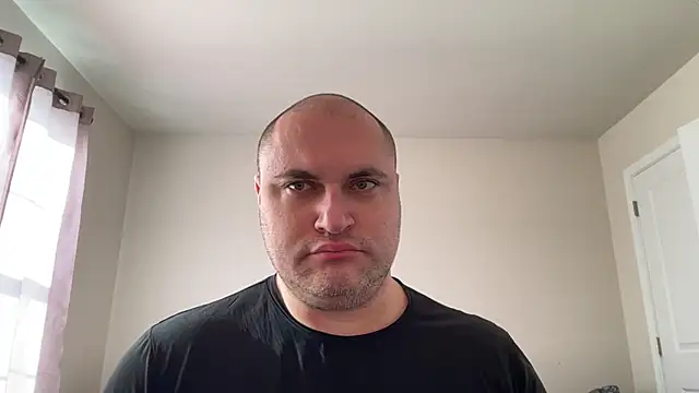 SluggishChase99 online show from December 16, 2:57 pm