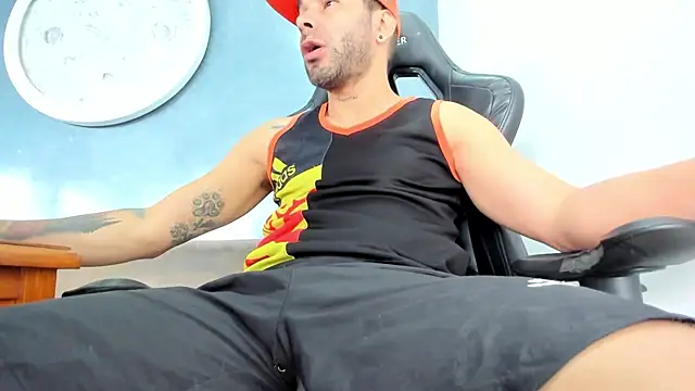 Snapshot of Bryan_Bronx chatting on October 22, 2:10 pm Bryan Bronx online show from October 22, 2:10 pm
