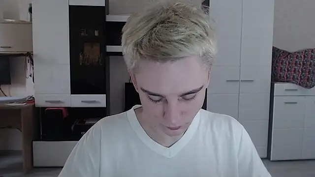 angryzan online show from March 13, 5:33 am