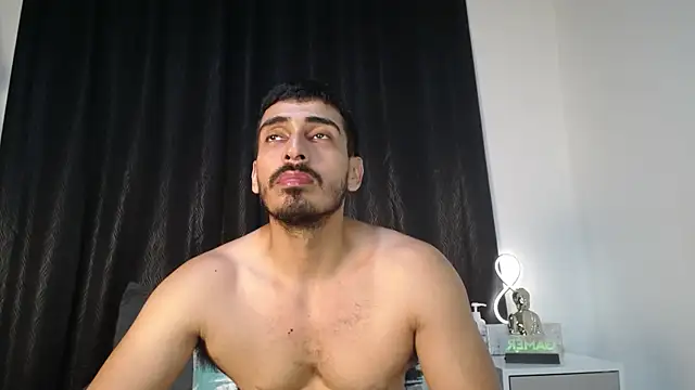 Snapshot of muscle_ares chatting on October 6, 12:37 am muscle ares online show from October 6, 12:37 am