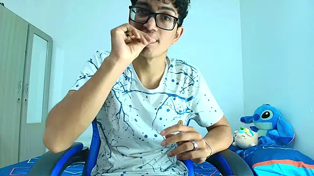 TylerWhite  online show from March 22, 3:20 am