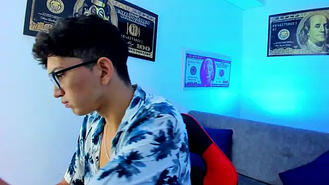 TylerWhite  online show from January 11, 2:52 am