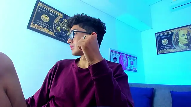 TylerWhite  online show from December 23, 3:07 am