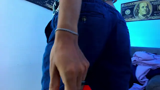 TylerWhite  online show from December 30, 3:03 am