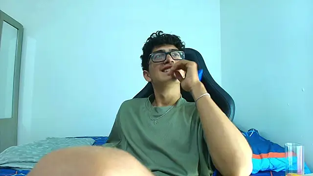 TylerWhite  online show from March 20, 3:13 am