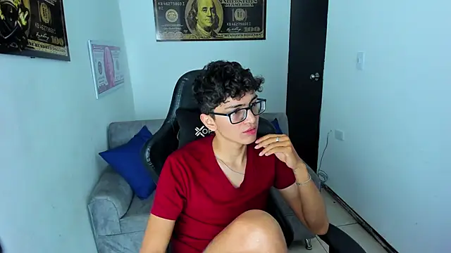 TylerWhite  online show from February 7, 3:02 am