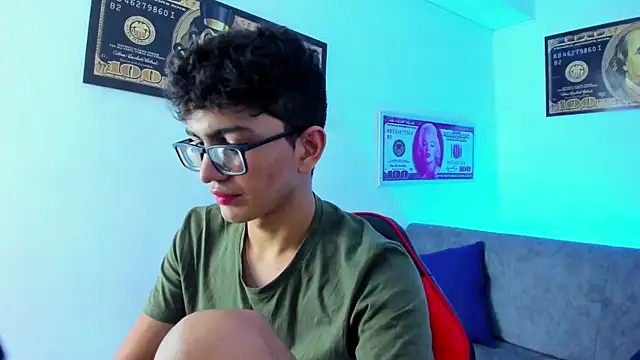 TylerWhite  online show from February 5, 2:51 am