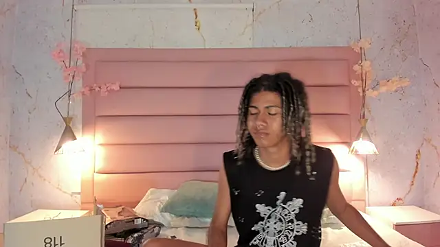 Maxim-Walker online show from September 16, 4:24 am