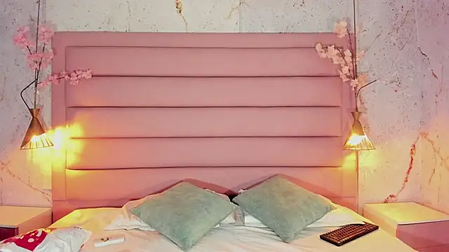 Maxim-Walker online show from September 30, 3:34 am