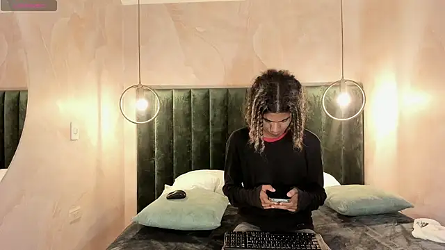 Maxim-Walker online show from January 31, 2:58 am