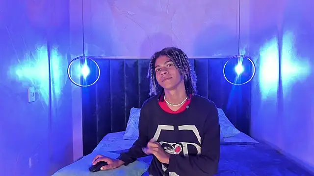 Maxim-Walker online show from January 9, 3:04 am