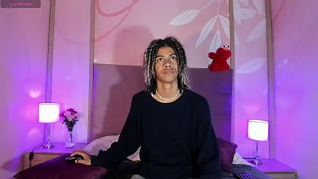 Maxim-Walker online show from February 11, 2:57 am