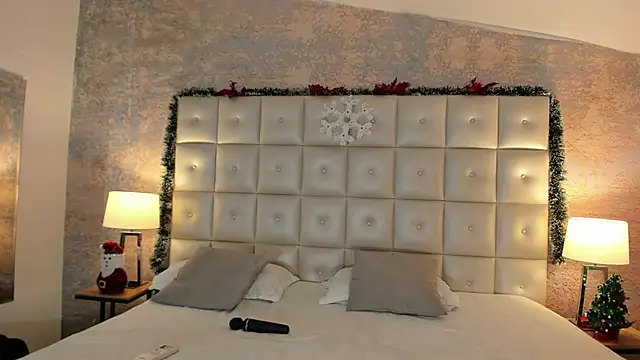 Maxim-Walker online show from December 20, 3:57 am