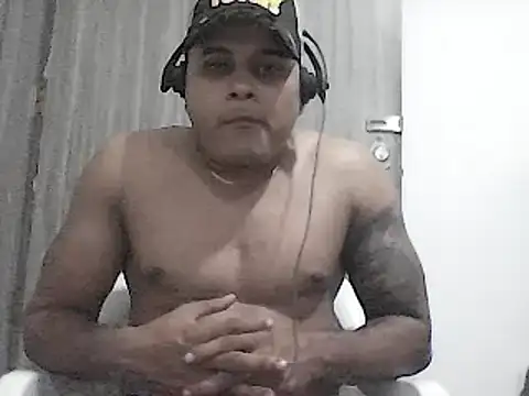 SaucyAffair0 online show from March 3, 1:28 am