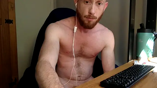 Snapshot of Smoker_Ginger chatting on October 22, 6:00 pm Smoker Ginger online show from October 22, 6:00 pm