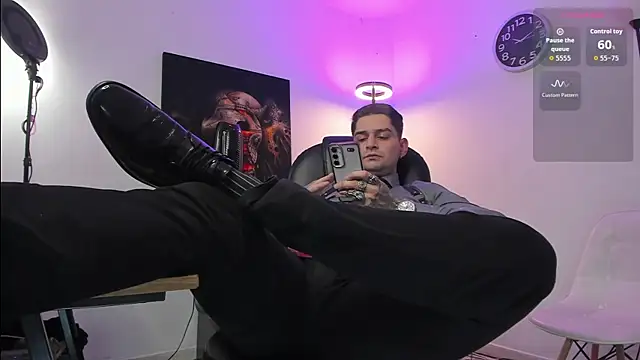 Nicolas Fellener online show from November 18, 4:16 am