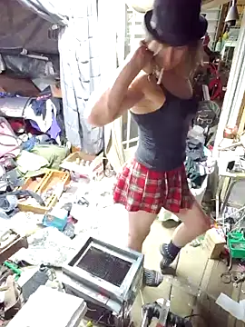 cdressupdiva online show from January 29, 6:54 am