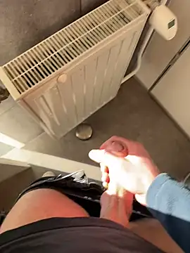 Siggidc2n online show from March 19, 7:11 am