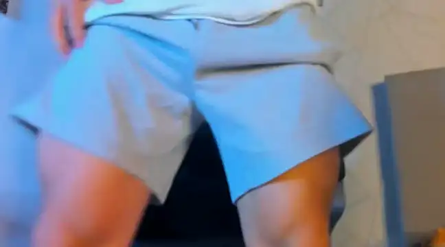 NoahhBrown online show from February 18, 3:21 am