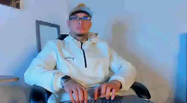 NoahhBrown online show from February 23, 3:29 am