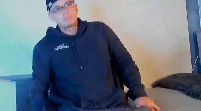 NoahhBrown online show from January 18, 3:13 am