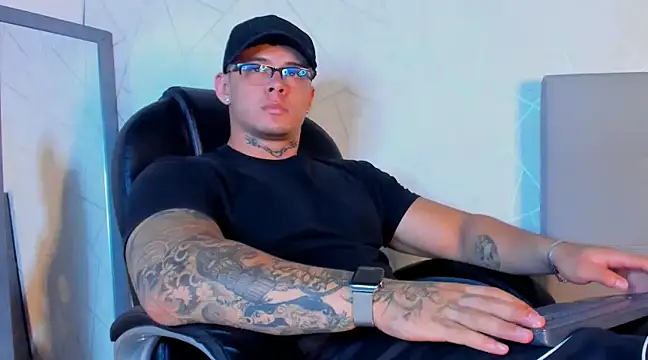 NoahhBrown online show from February 6, 3:06 am