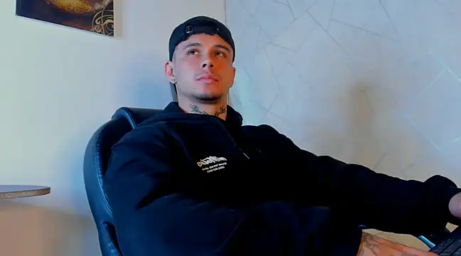 NoahhBrown online show from March 3, 3:50 am