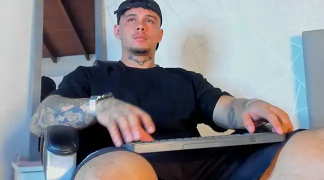 NoahhBrown online show from March 19, 3:30 am