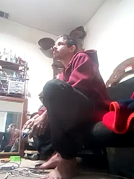 Snapshot of LongDickZee562 chatting on February 26, 6:00 pm LongDickZee562 online show from February 26, 6:00 pm