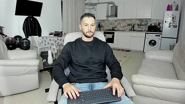 ZackFraser online show from September 25, 4:50 pm