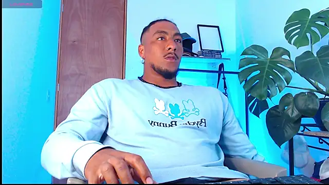 yosoy enzo2020 online show from February 18, 7:43 pm