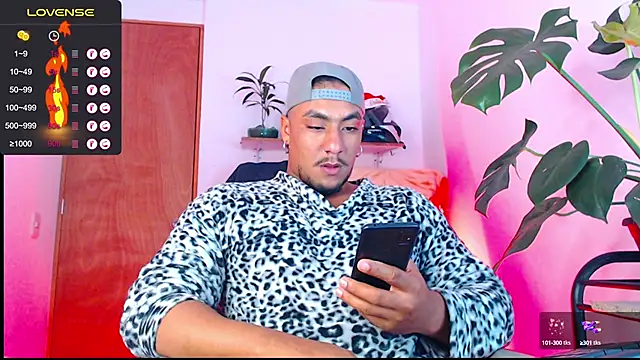 yosoy enzo2020 online show from December 29, 4:27 am