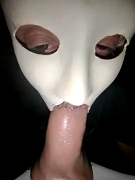 discrethot84 online show from November 18, 1:31 am