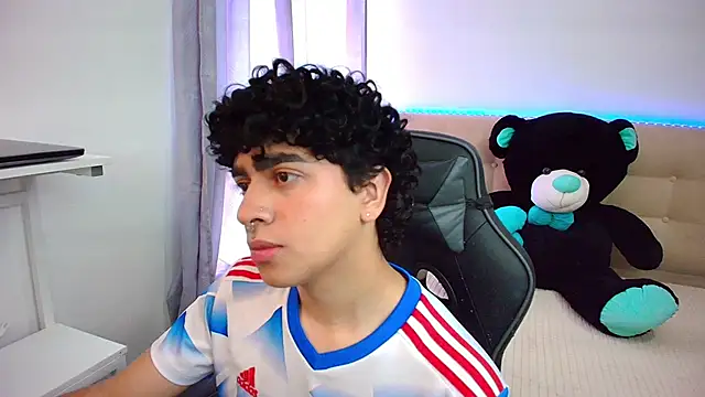 Snapshot of _nickconnor01 chatting on January 4, 8:16 pm  nickconnor01 online show from January 4, 8:16 pm