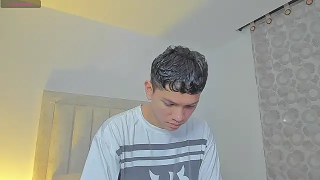 JulianRose 1 online show from March 9, 10:52 am