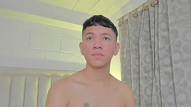 JulianRose 1 online show from January 29, 11:51 am