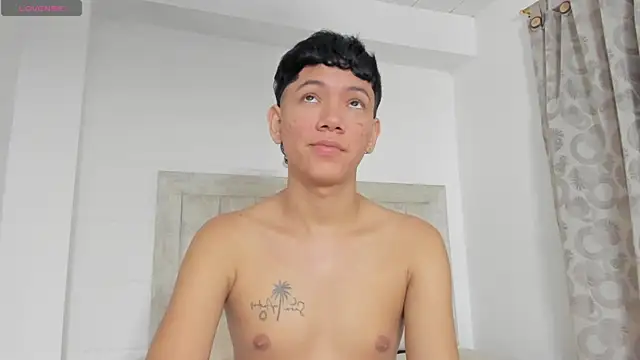 JulianRose 1 online show from December 7, 2:35 pm