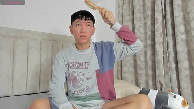 JulianRose 1 online show from December 12, 10:56 am