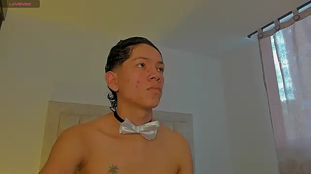 JulianRose 1 online show from September 13, 8:54 pm