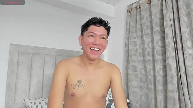 JulianRose 1 online show from December 18, 10:51 am