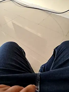 SplitPrestige19 online show from February 8, 3:01 am