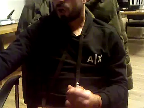 Snapshot of giorgakaci69 chatting on January 22, 9:55 pm giorgakaci69 online show from January 22, 9:55 pm